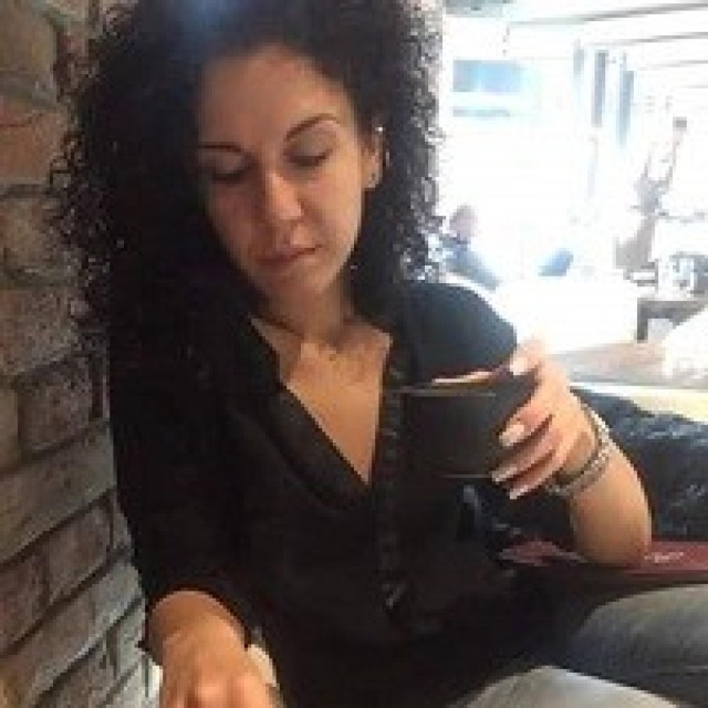 alt=